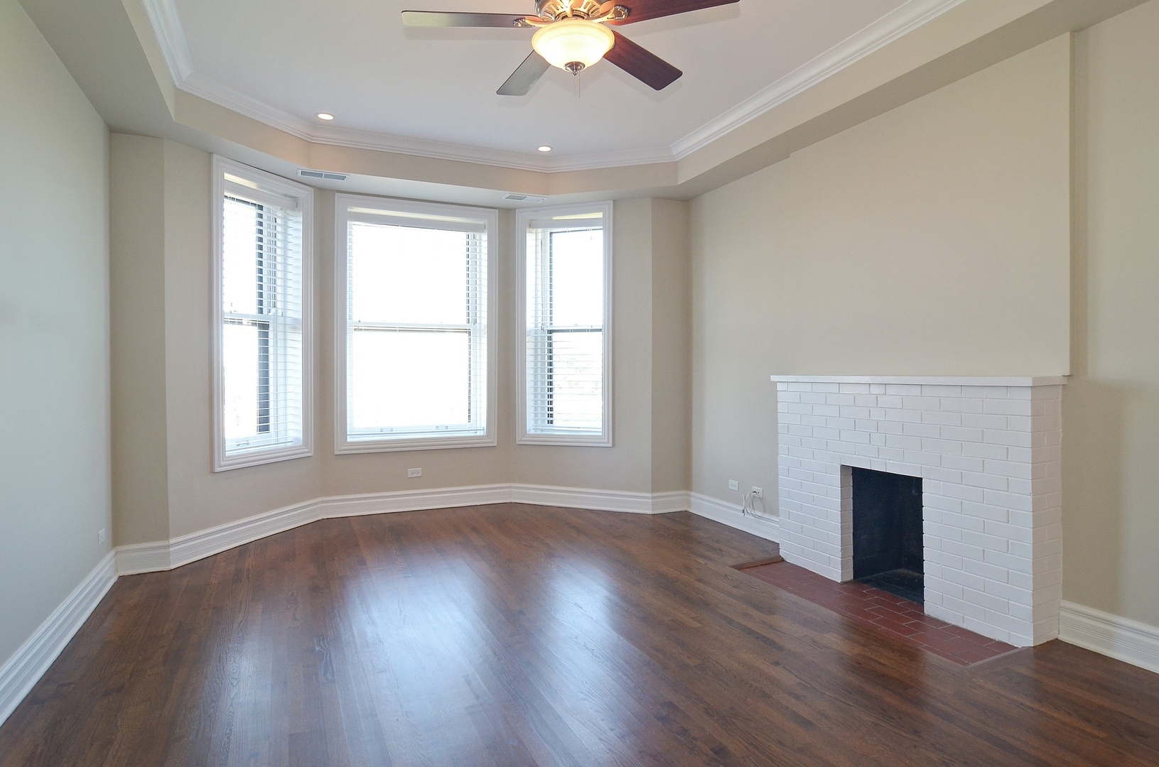 1717 N Crilly Court Unit: 4