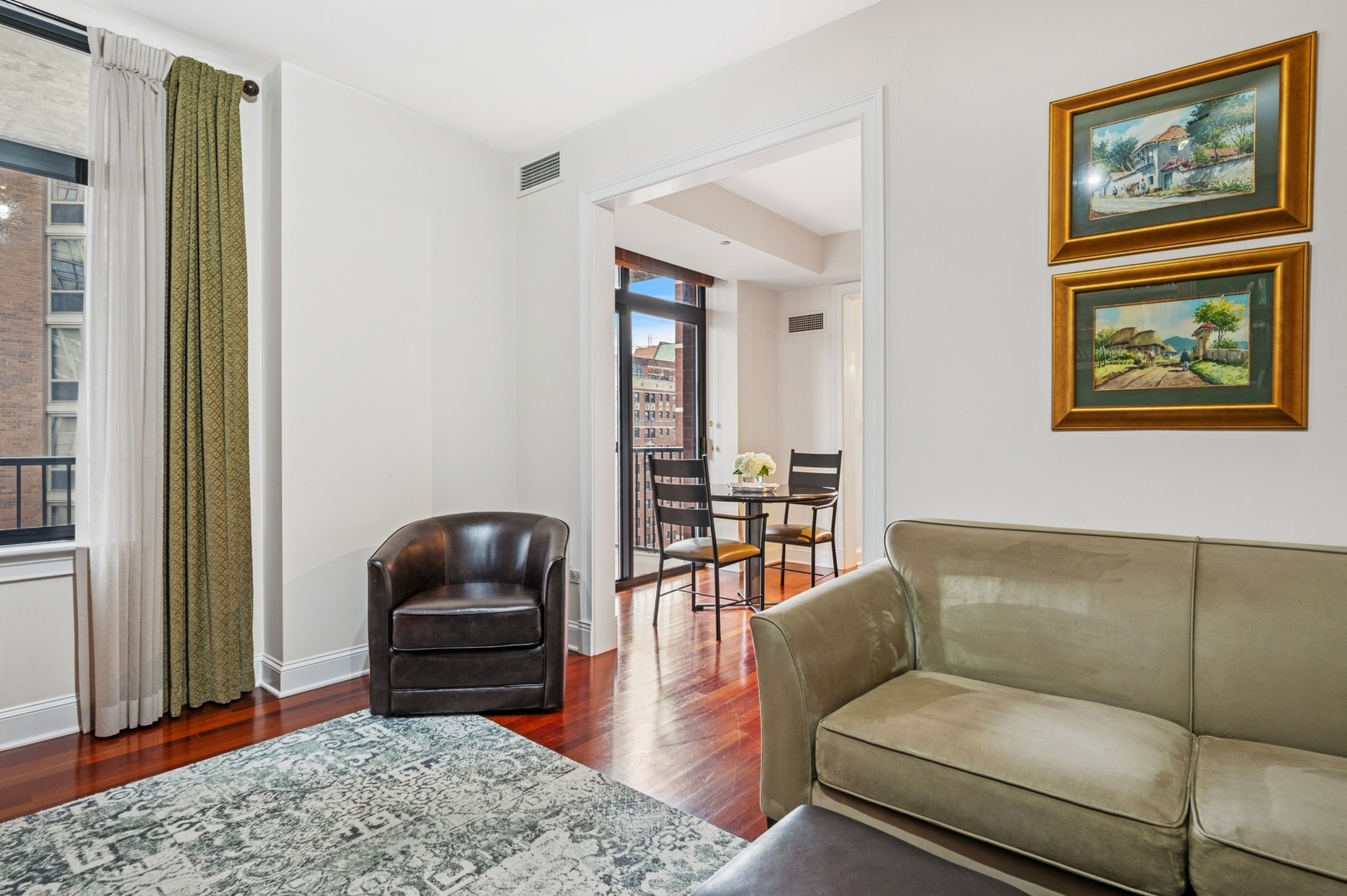1122 N Dearborn Street Unit: 16H