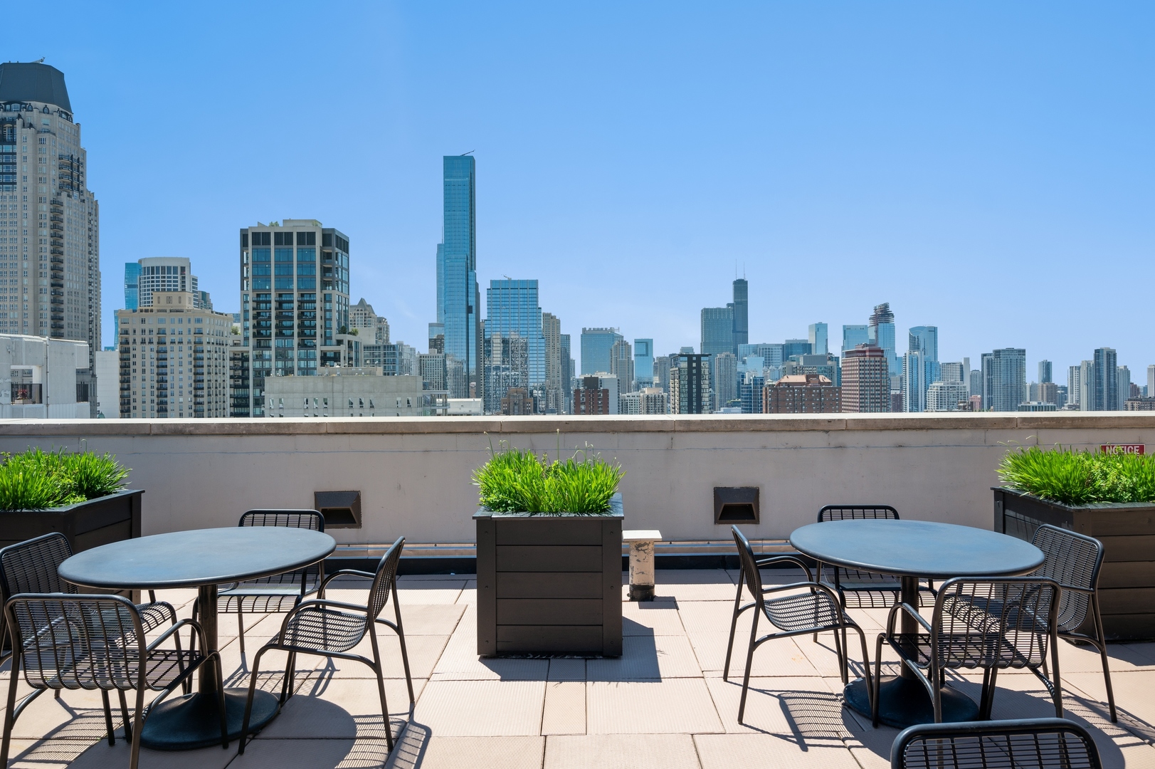 1122 N Dearborn Street Unit: 16H