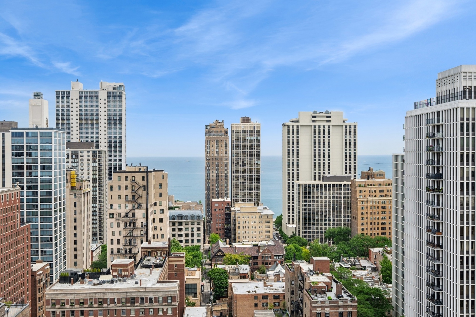 1250 N Dearborn Street Unit: 10B