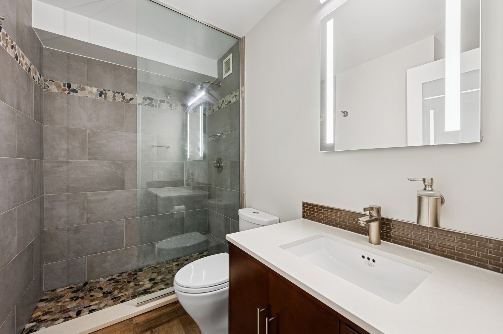 1250 N Dearborn Street Unit: 10B