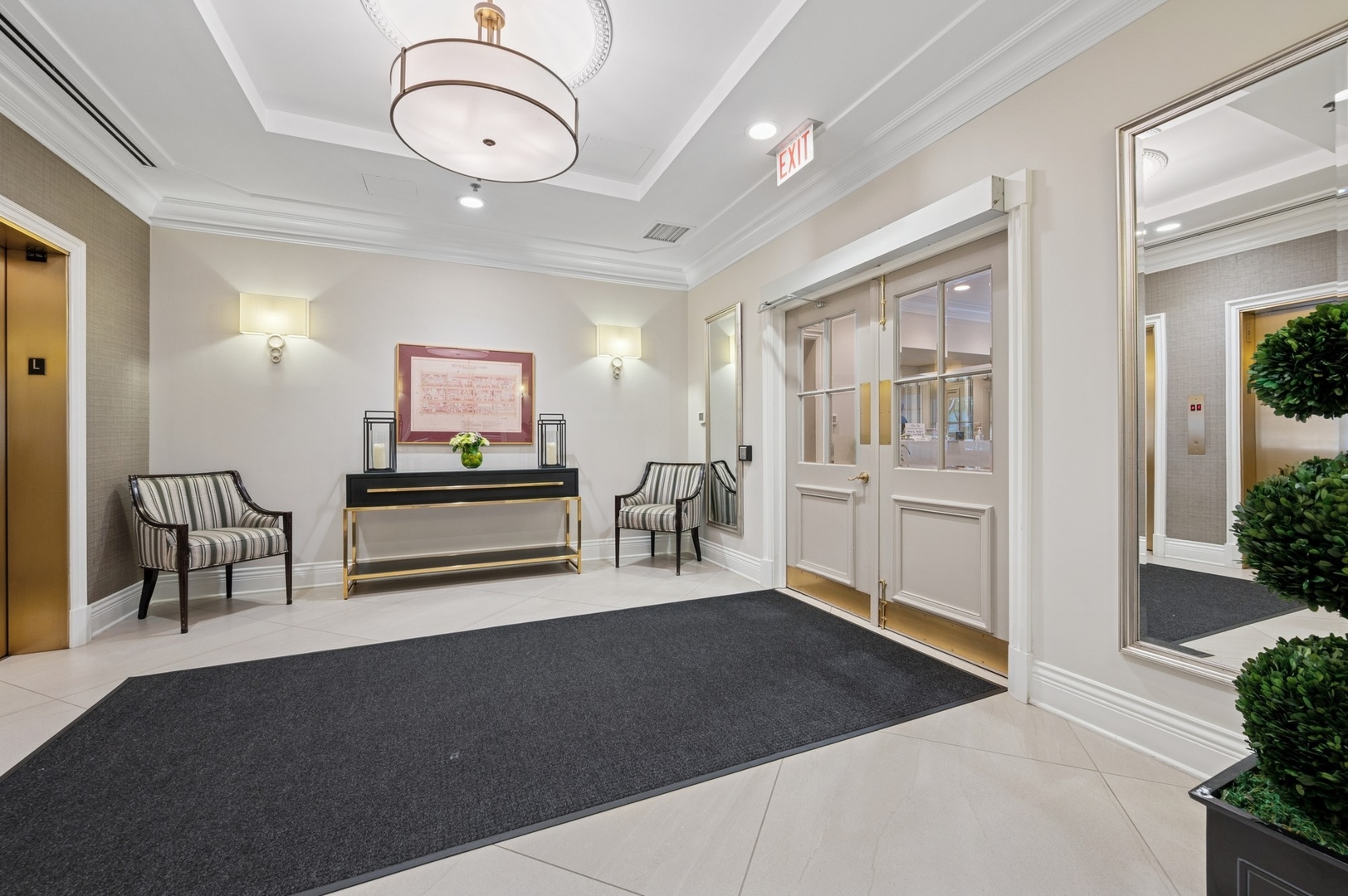 1250 N Dearborn Street Unit: 10B