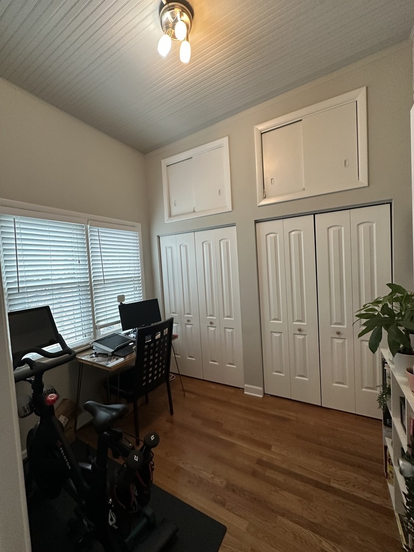 337 W Eugenie Street Unit: 2