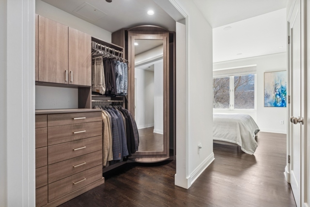 840 N Lake Shore Drive Unit: 302