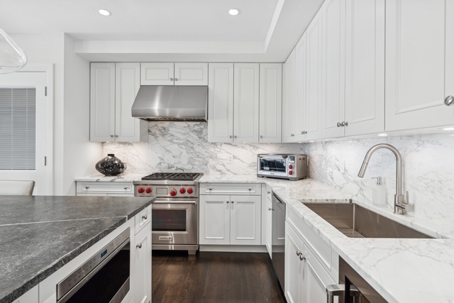 840 N Lake Shore Drive Unit: 302