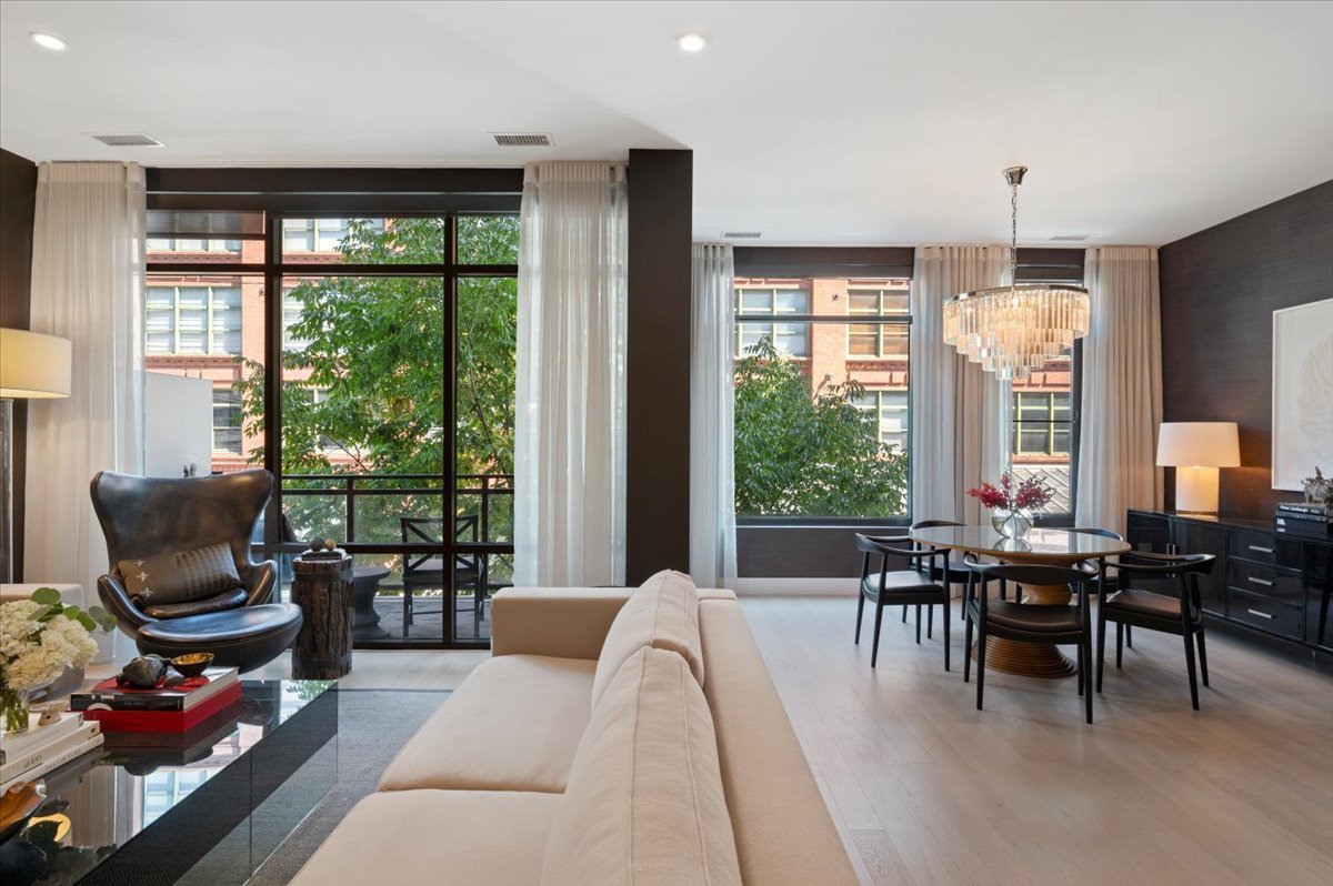 36 N Carpenter Street Unit: 2N