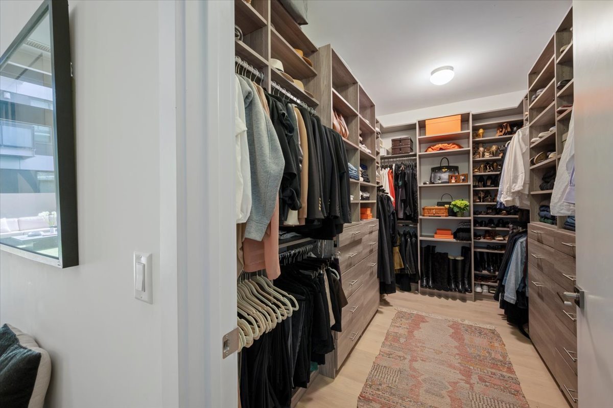 36 N Carpenter Street Unit: 2N