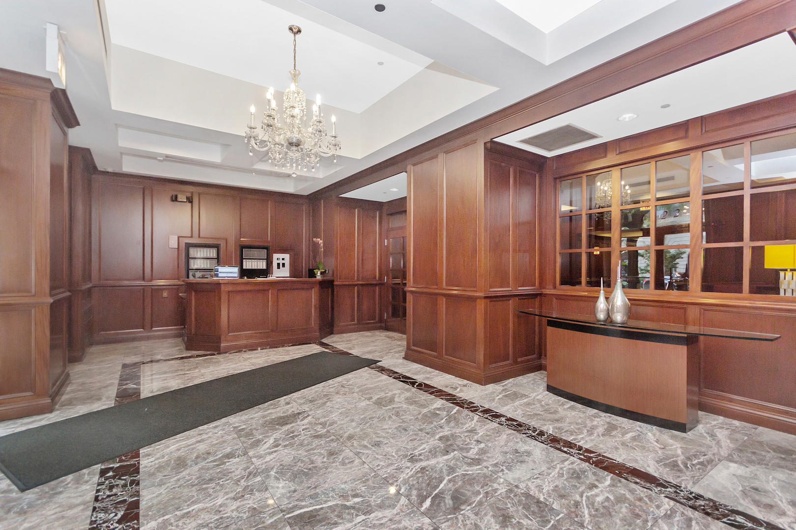 1122 N Dearborn Street Unit: 22J