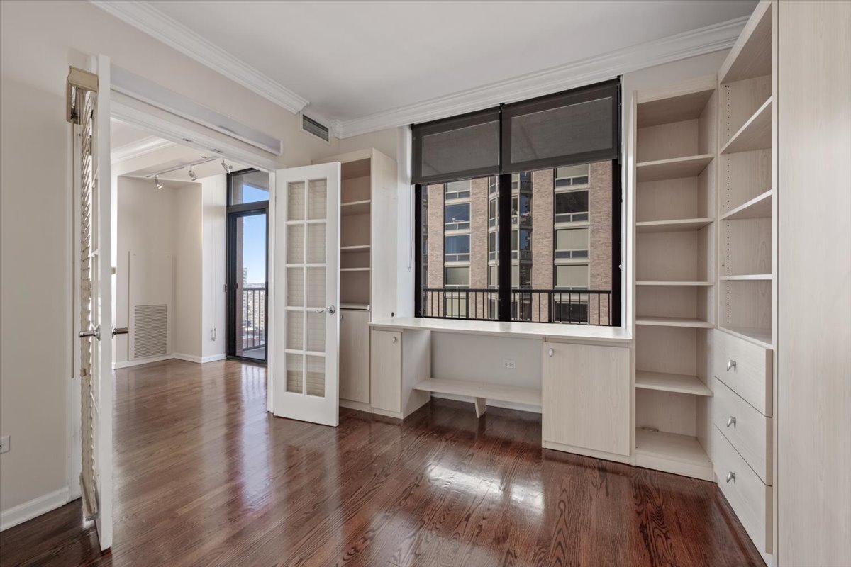 1122 N Dearborn Street Unit: 22J