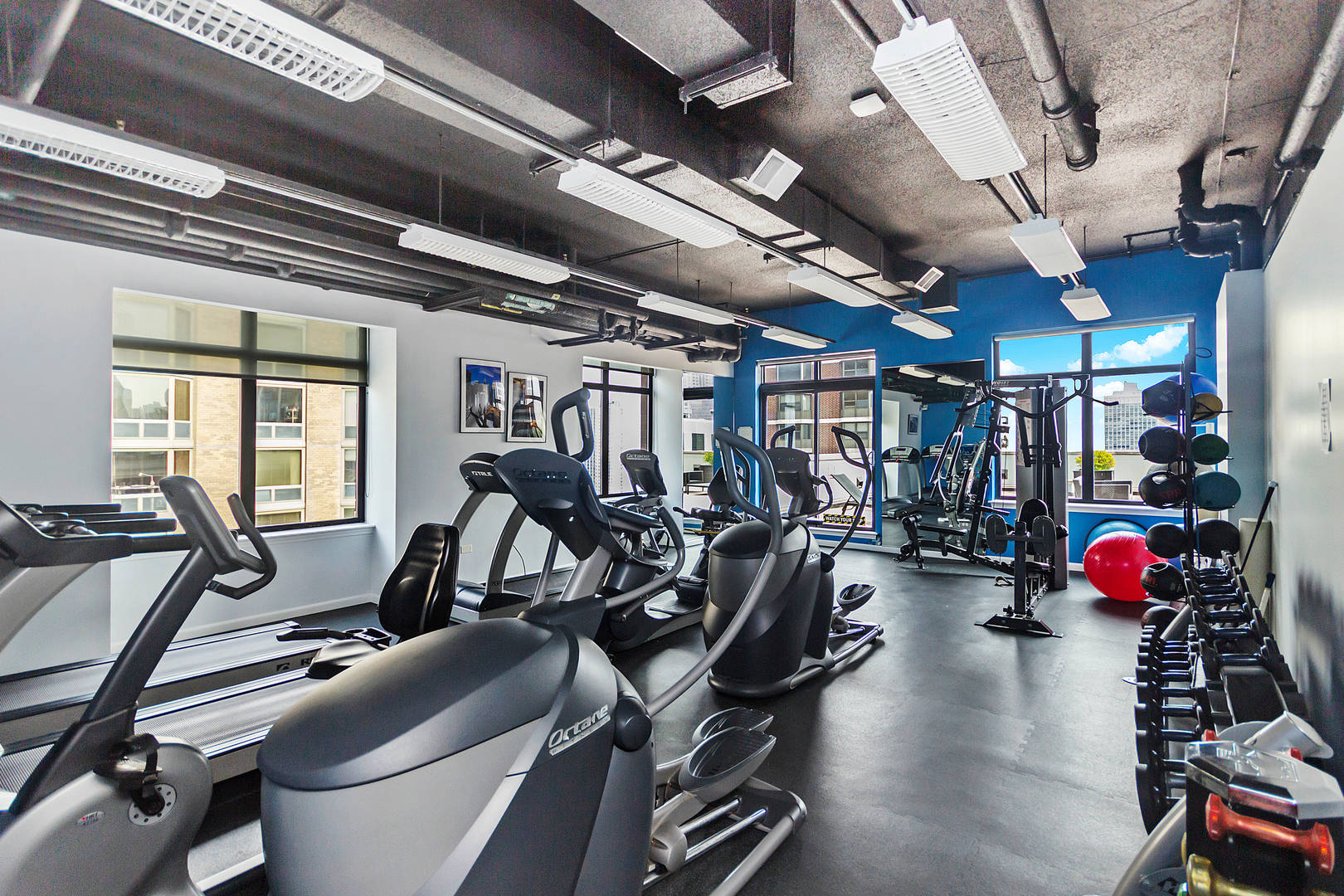 1122 N Dearborn Street Unit: 22J