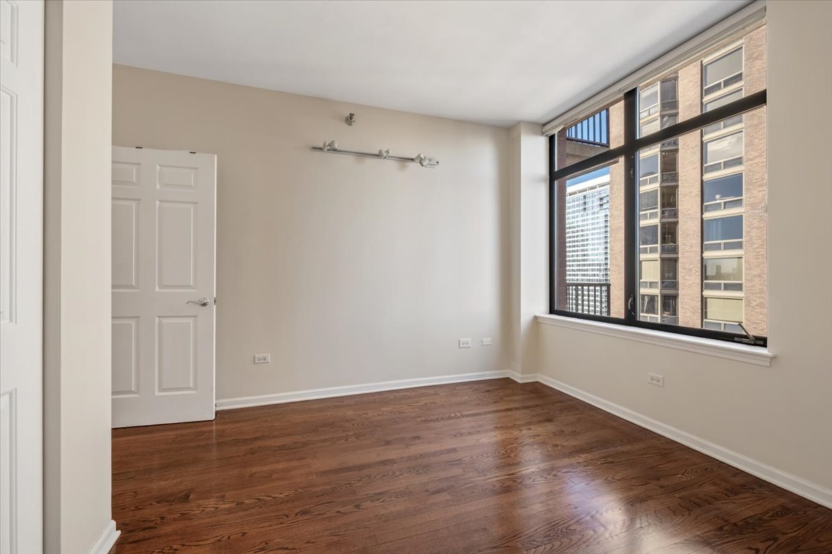 1122 N Dearborn Street Unit: 22J