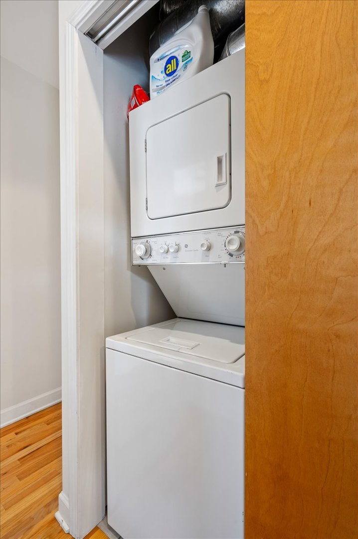 925 S ABERDEEN Street Unit: 3