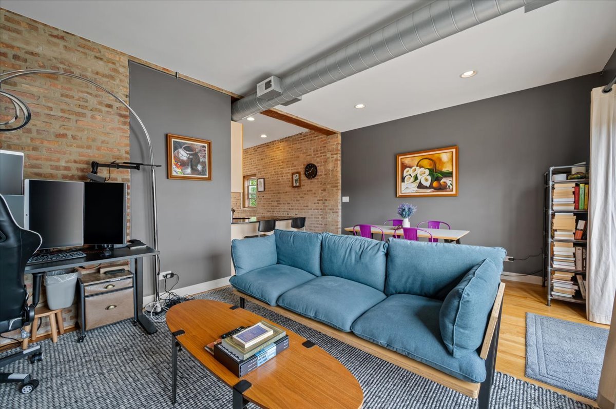 925 S ABERDEEN Street Unit: 3