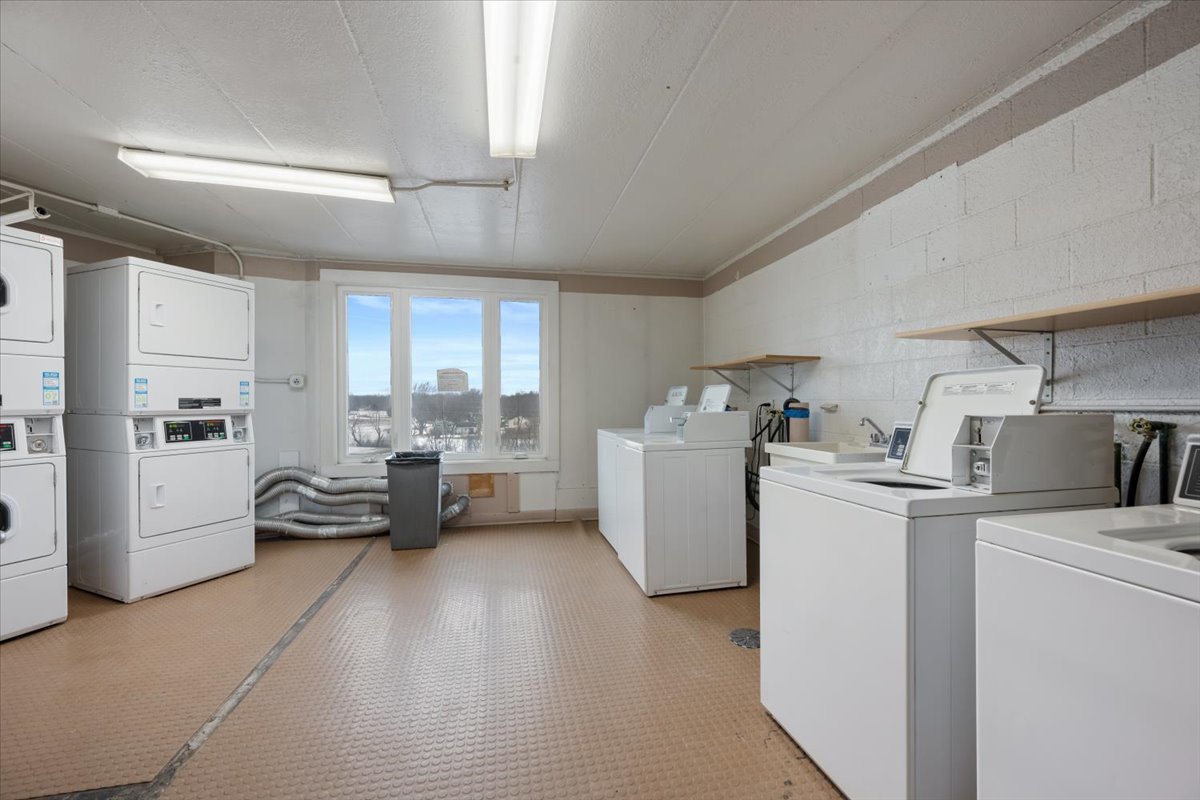 1 Renaissance Place Unit: 409