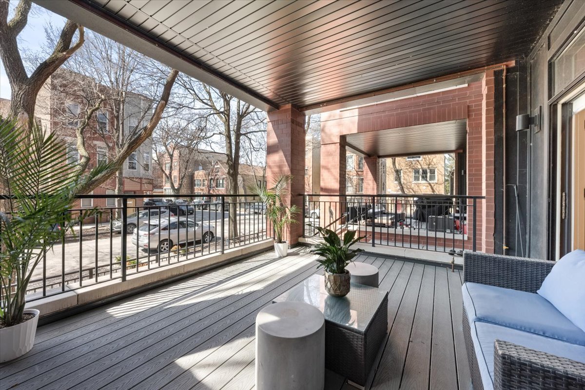 2165 N Claremont Avenue Unit: 1S