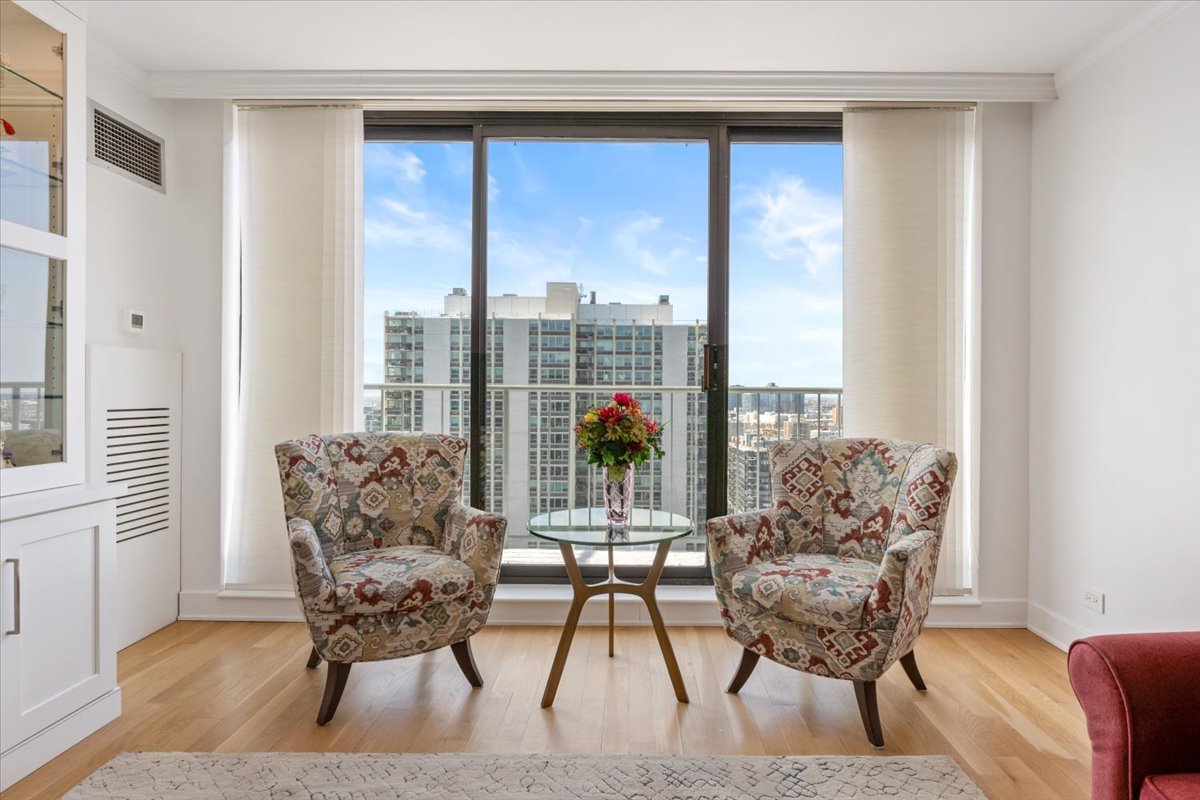 1250 N Dearborn Parkway Unit: 24E