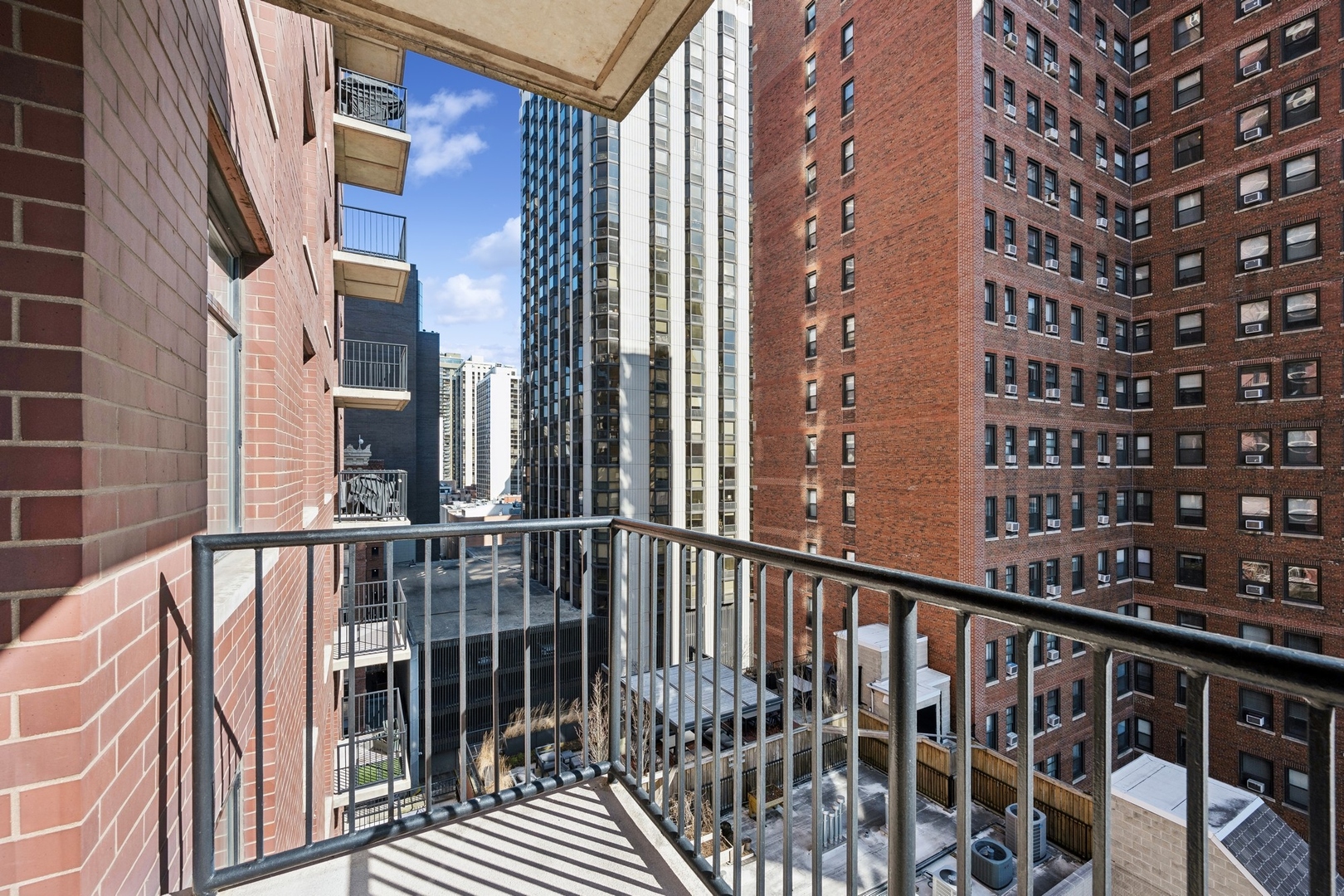1122 N Dearborn Street Unit: 10C
