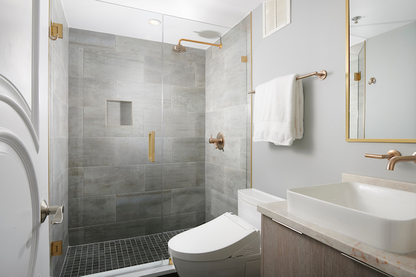 100 E Huron Street Unit: 3301