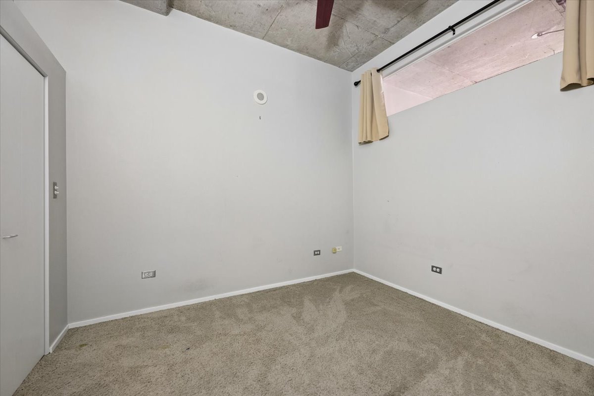 933 W VAN BUREN Street Unit: 405