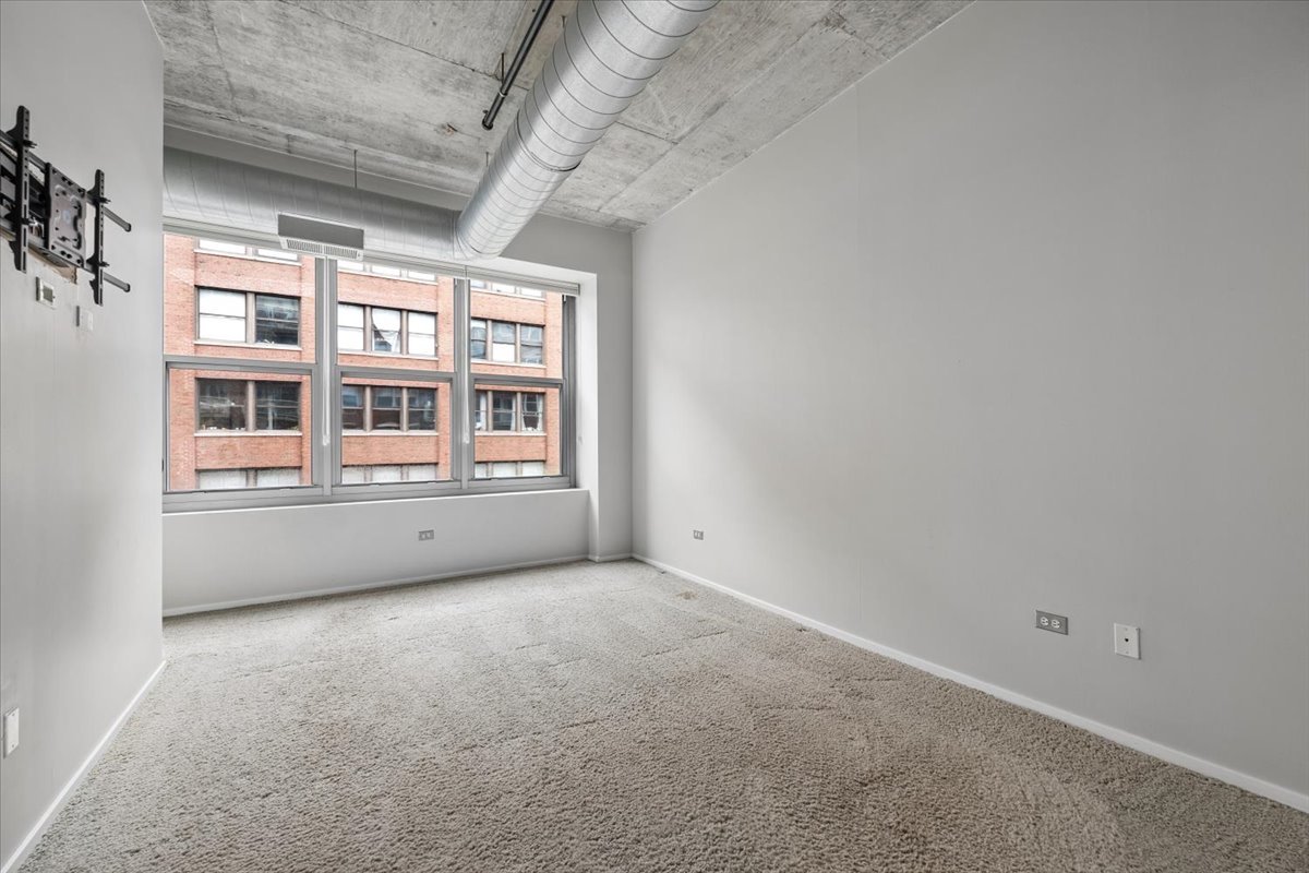 933 W VAN BUREN Street Unit: 405