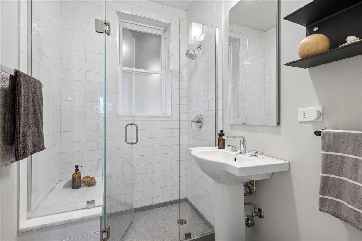 356 Ridge Avenue Unit: 5-3