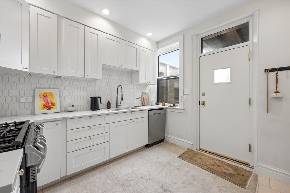 356 Ridge Avenue Unit: 5-3