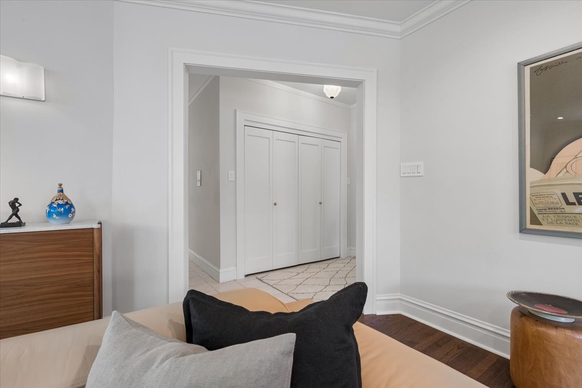 356 Ridge Avenue Unit: 5-3