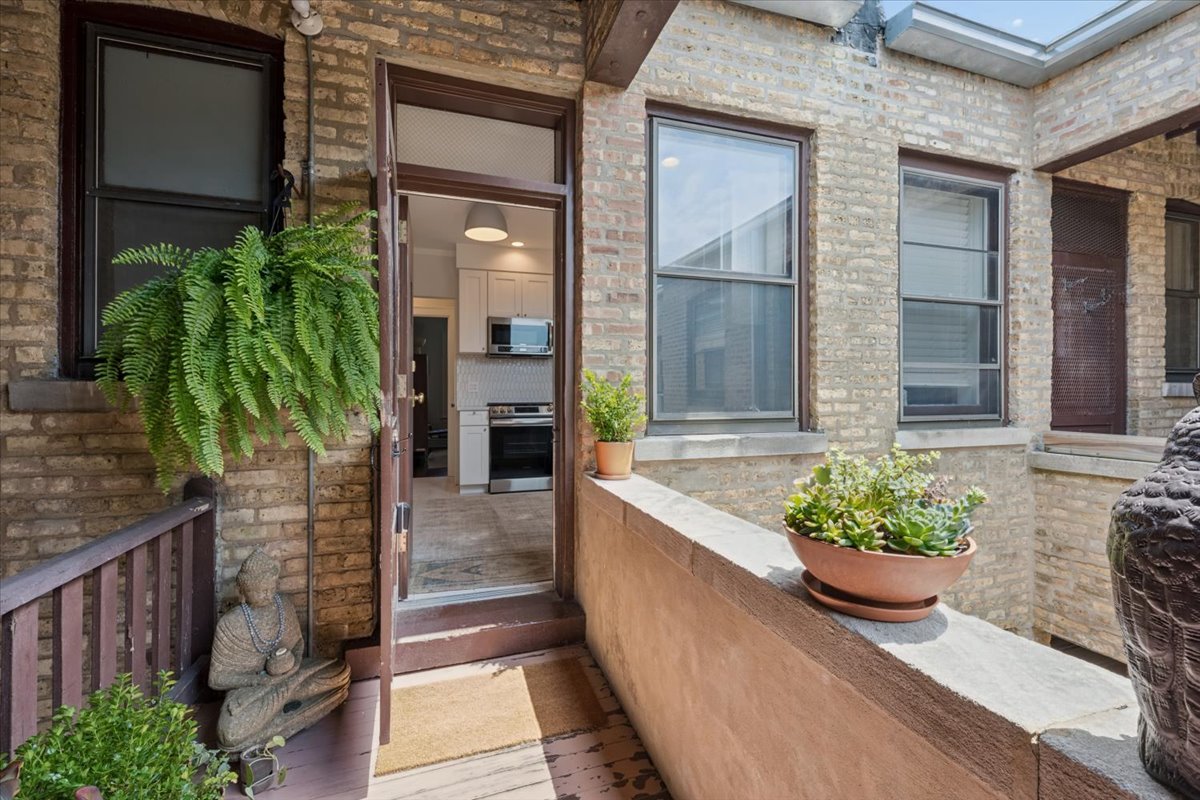356 Ridge Avenue Unit: 5-3