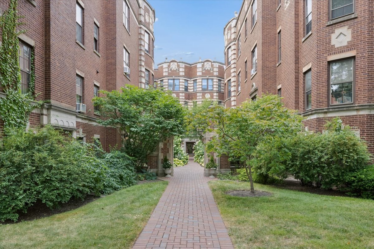 356 Ridge Avenue Unit: 5-3