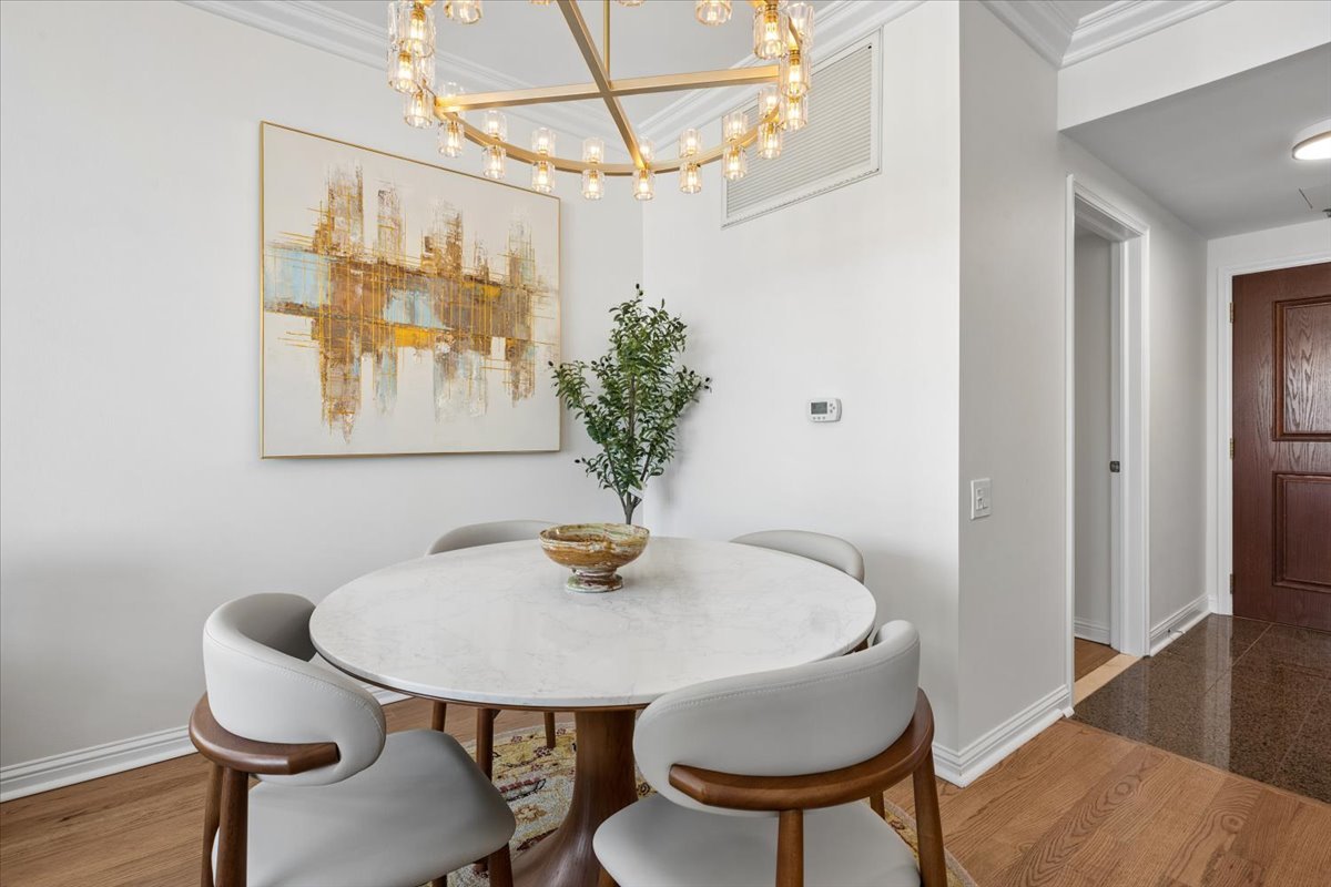 25 E SUPERIOR Street Unit: 2803