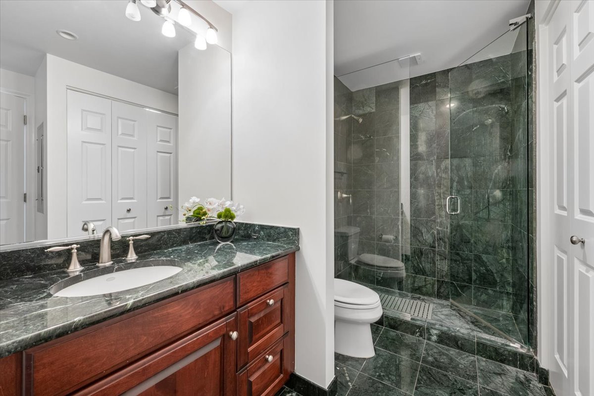 25 E SUPERIOR Street Unit: 2803