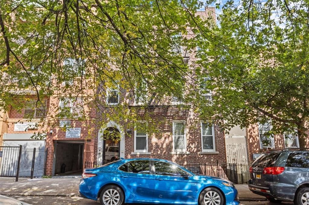 759 40th Street 2R