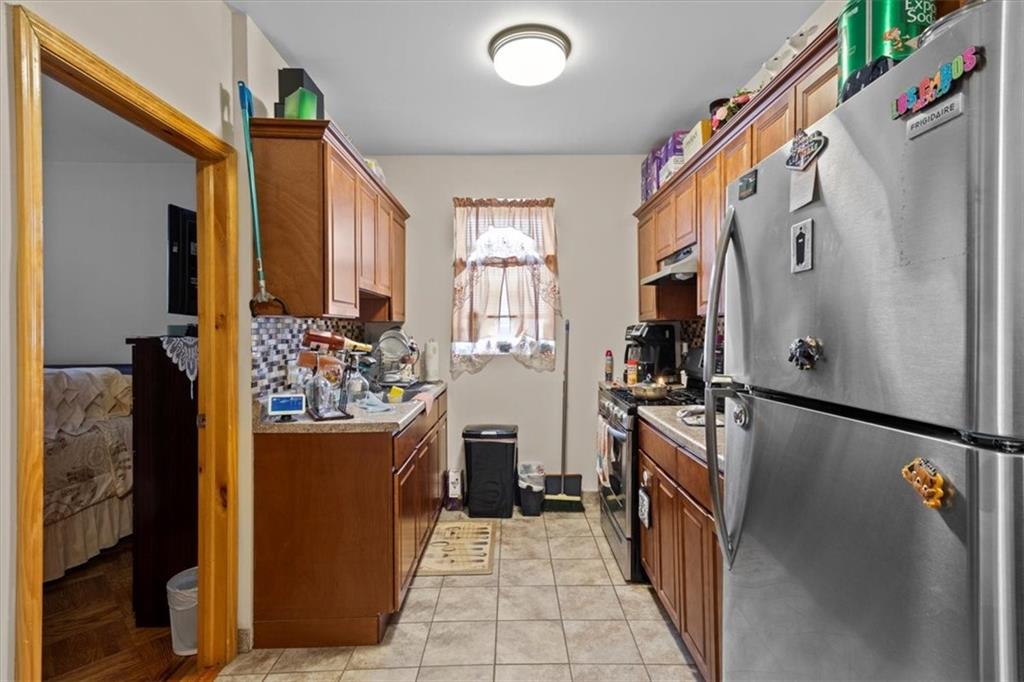 1649 West 4th Street