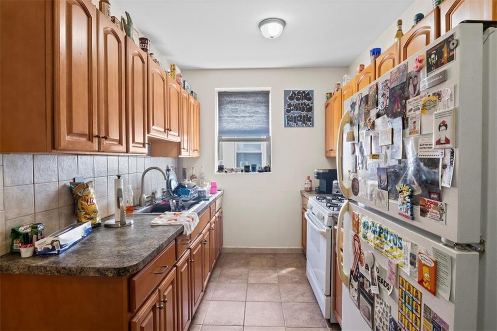 1649 West 4th Street