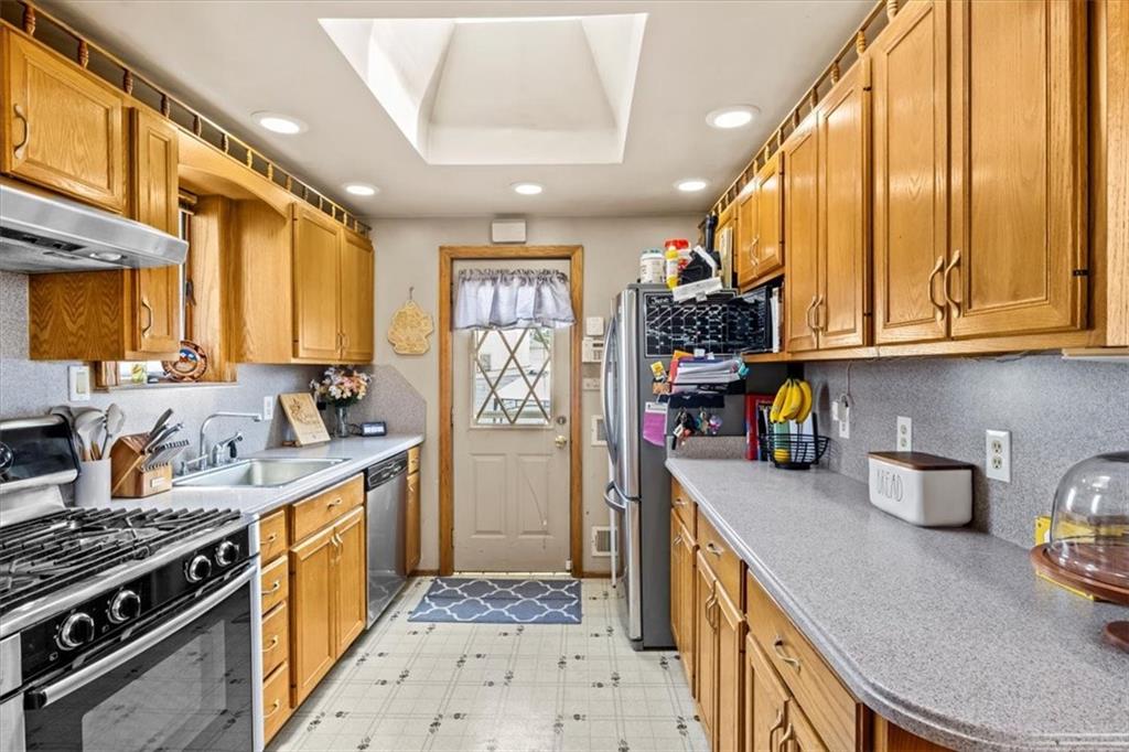 115 Bedford Avenue