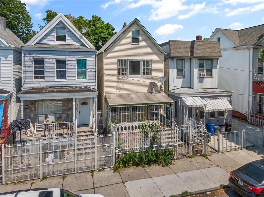 135 Ridgewood Avenue