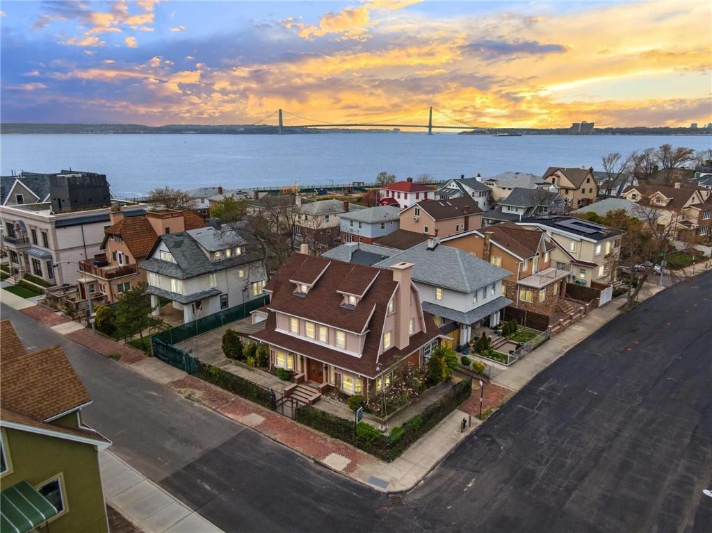 4834 Beach 48th Street