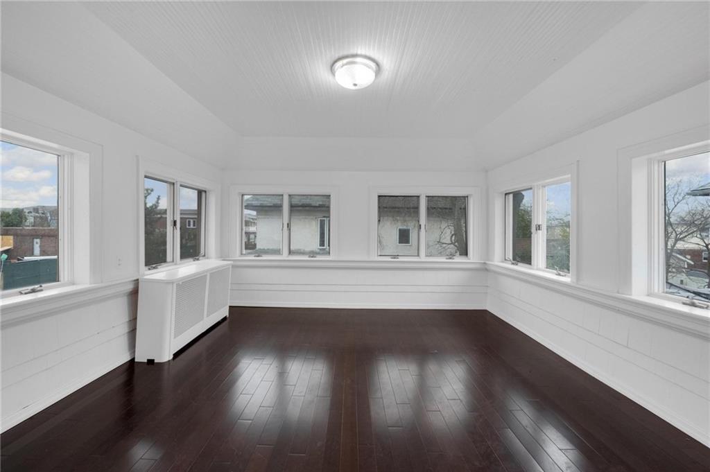 4834 Beach 48th Street