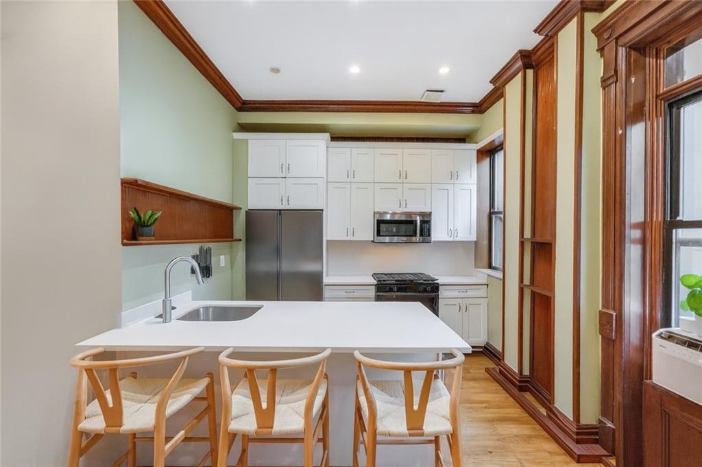 697 Jefferson Avenue