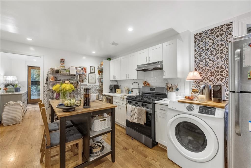 697 Jefferson Avenue