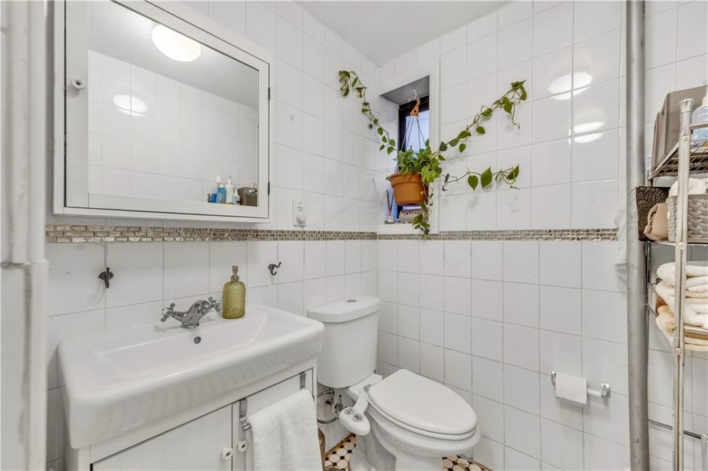 697 Jefferson Avenue