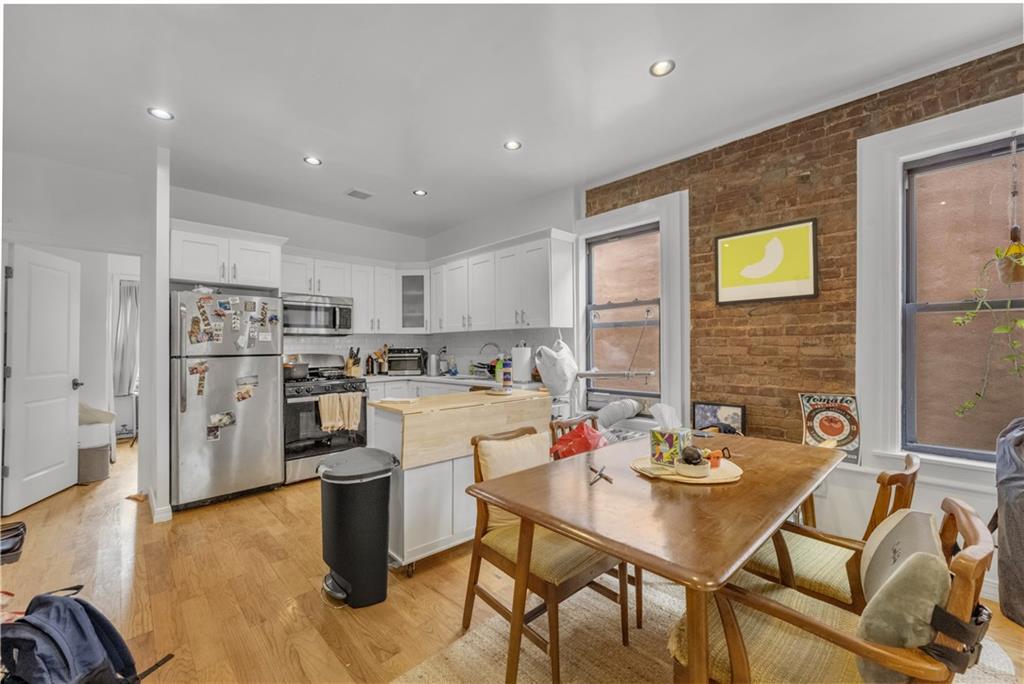 697 Jefferson Avenue