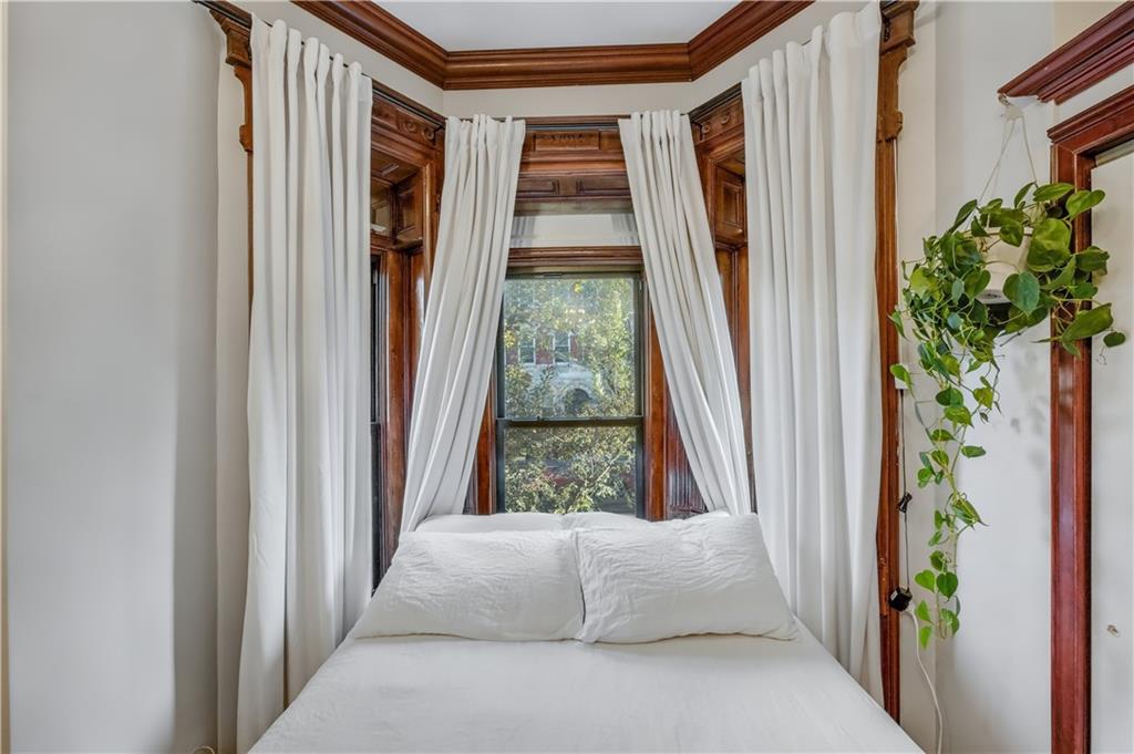 697 Jefferson Avenue