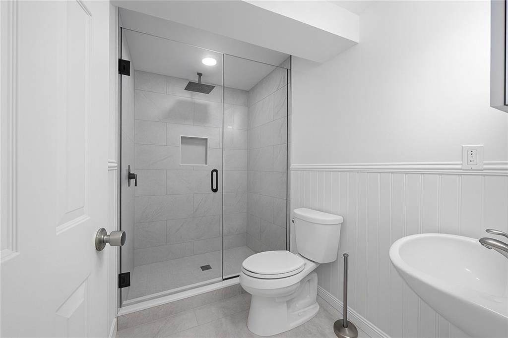 593 Bainbridge Street