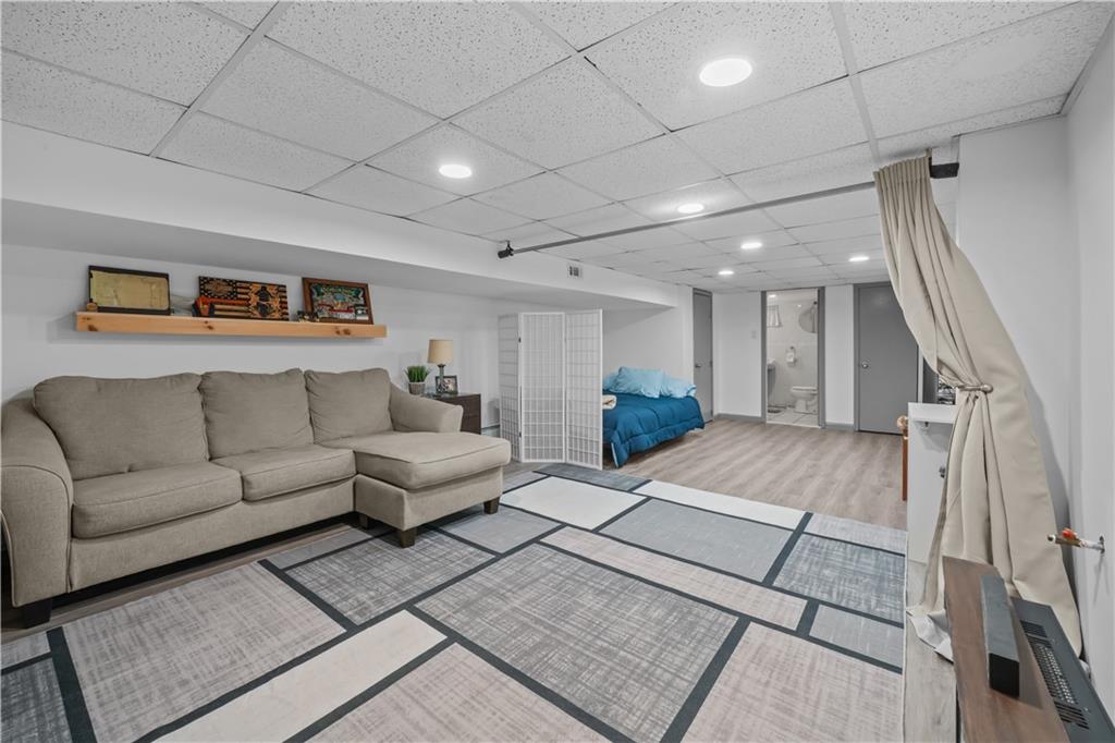 1467 East 64th Street