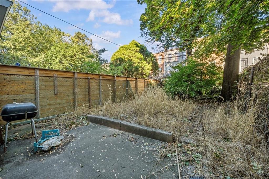 593 Bainbridge Street