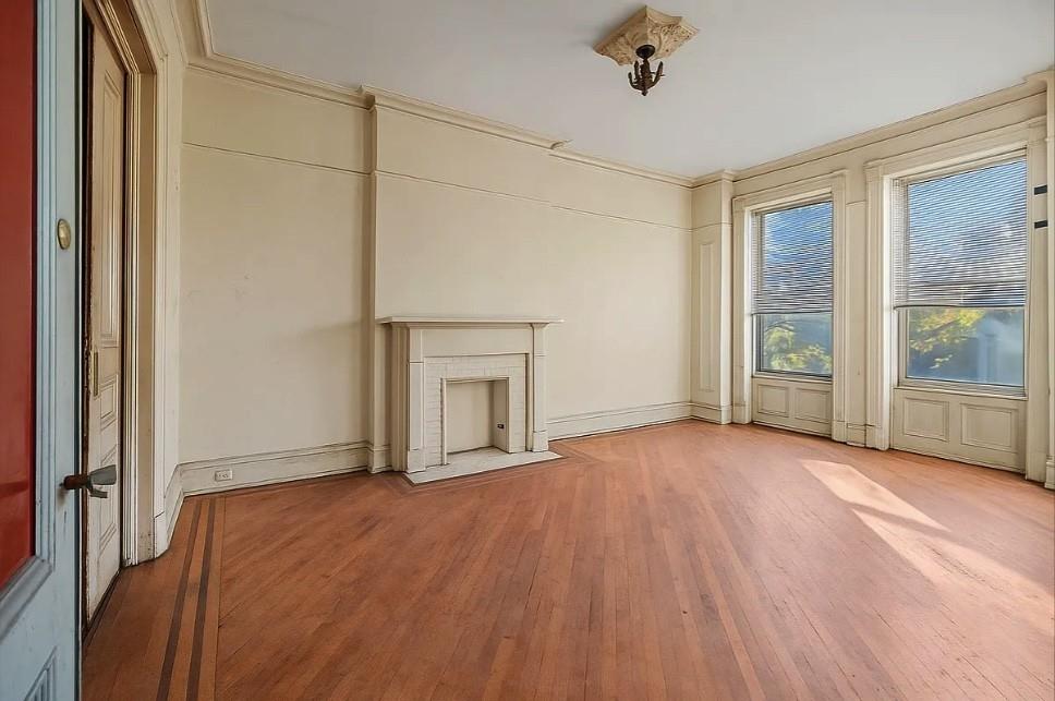 593 Bainbridge Street