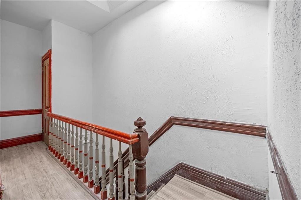 593 Bainbridge Street