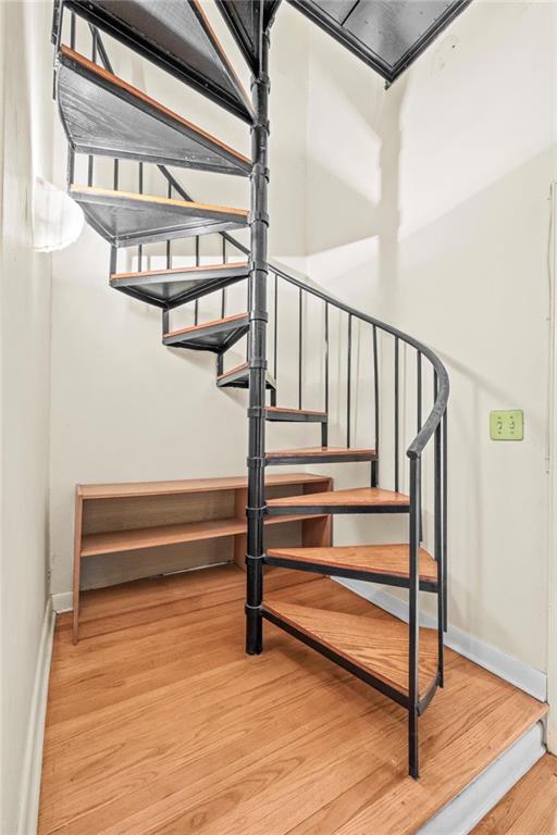 137 Guernsey Street 3L