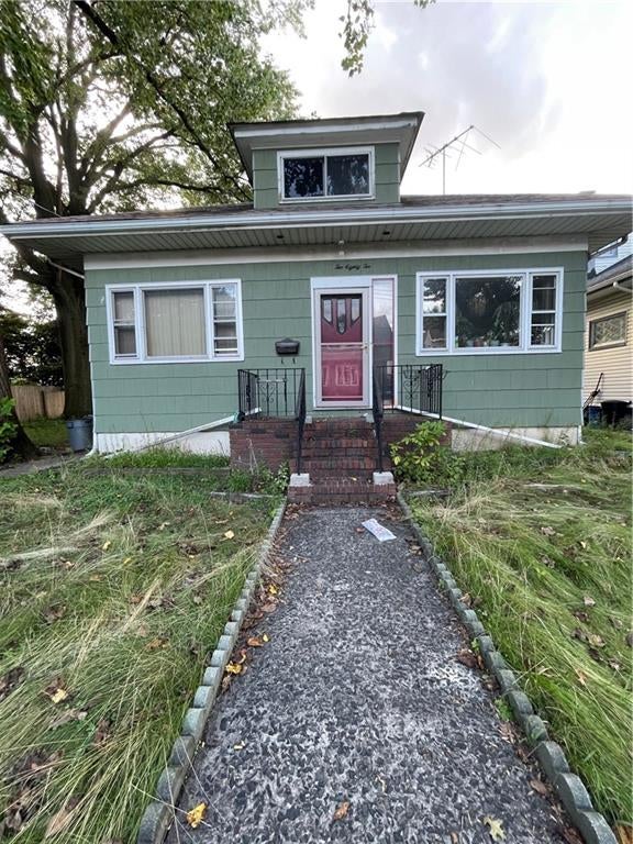 282 Wardwell Avenue